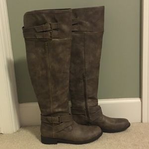 Women’s Knee High Boots (size 7)